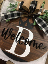 Load image into Gallery viewer, Family Name Door Hanger